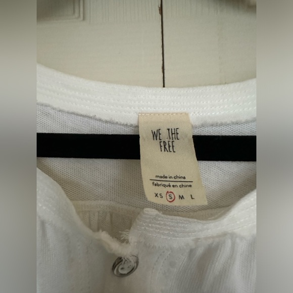 We the Free Acadia white long sleeve Henley high low top size small - Picture 6 of 8